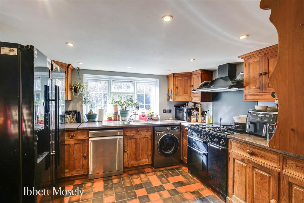 Property photo 3 of 20 5.Jpg