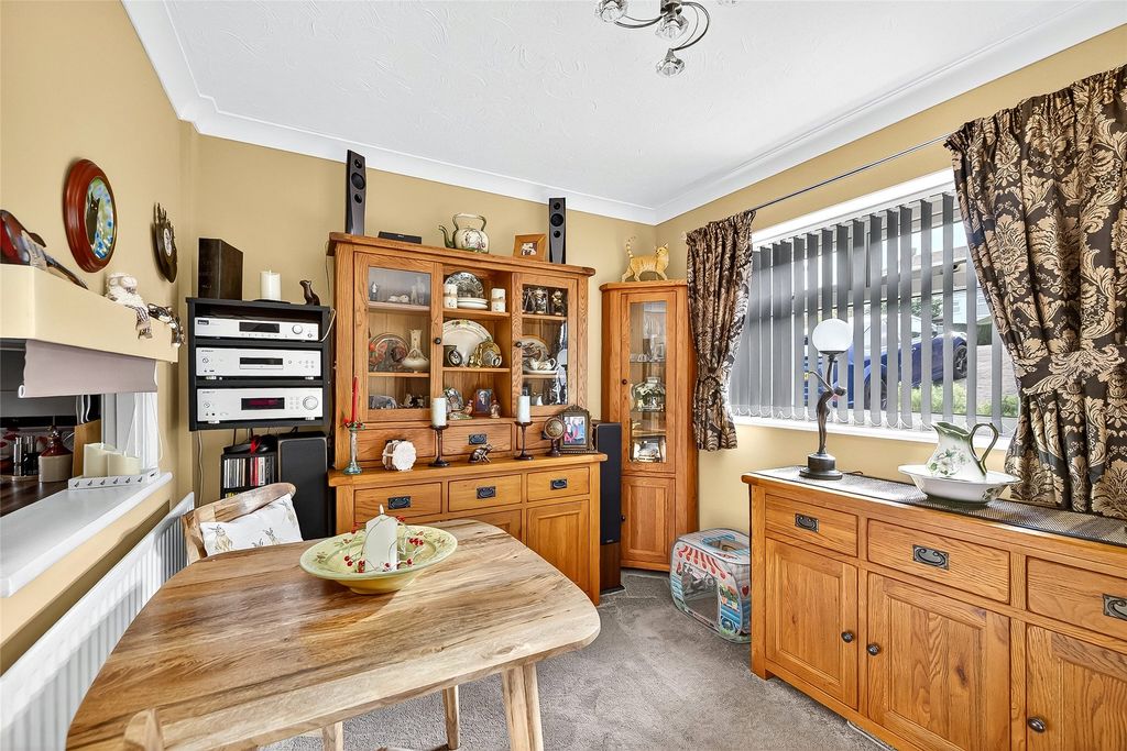 Property photo 3 of 22 Picture No. 11