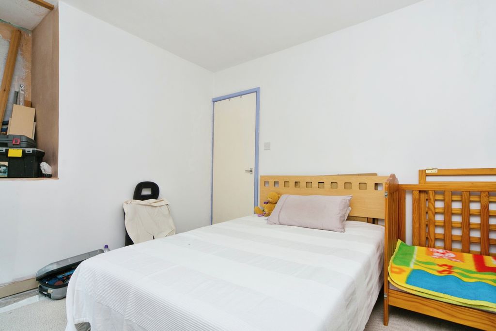 Property photo 2 of 17 Photography