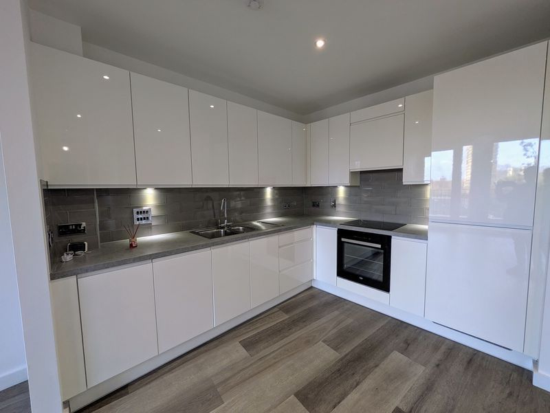 Property photo 3 of 7 Photo 2