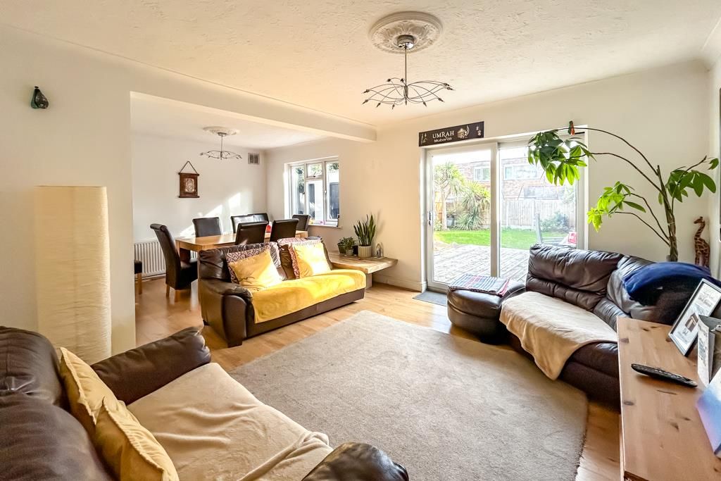 Property photo 2 of 18 Lounge/Diner