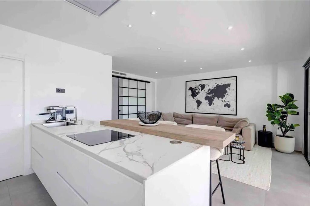 Property photo 3 of 37 Photo 2