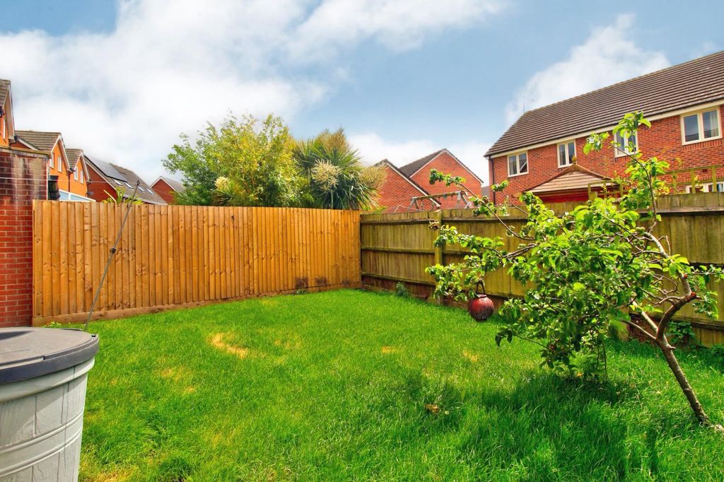 Property photo 3 of 19 Back Garden