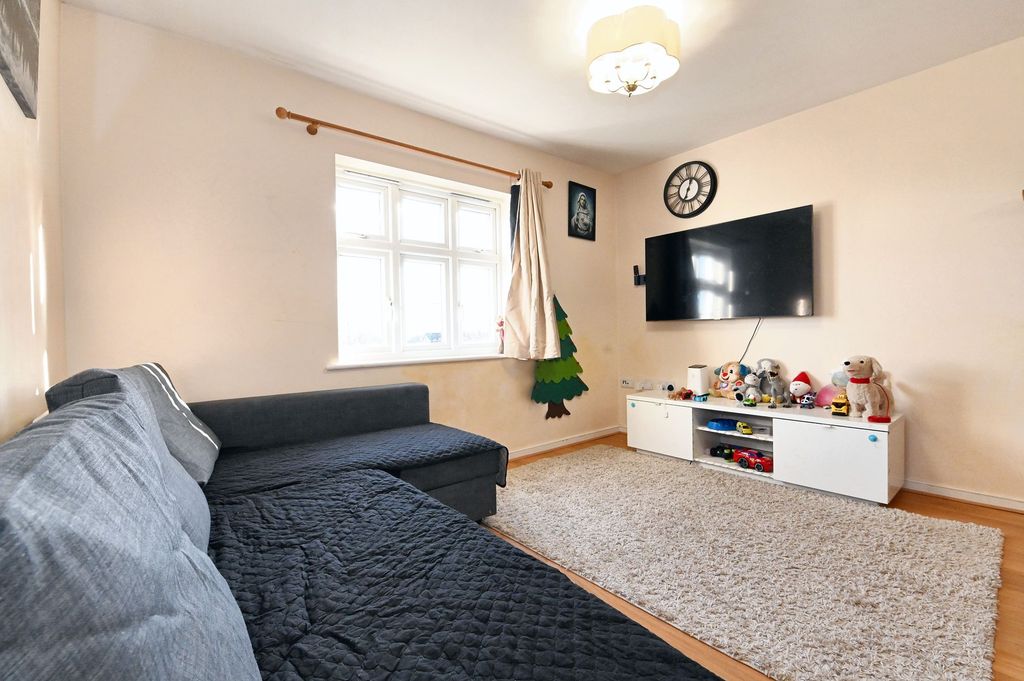 Property photo 2 of 7