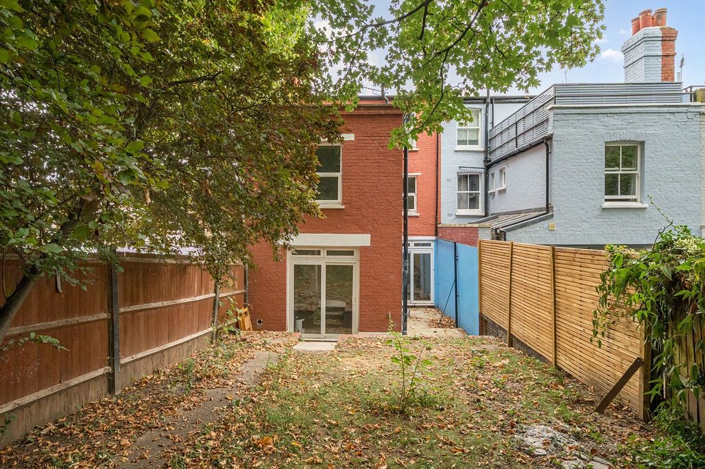 Property photo 3 of 16