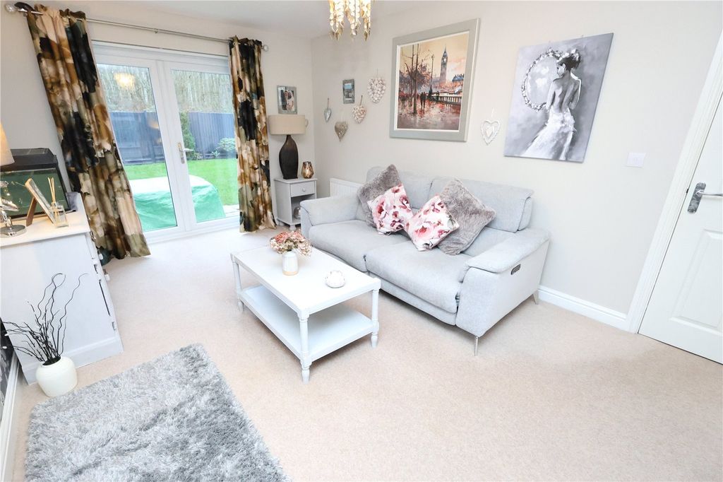 Property photo 3 of 21 Picture No. 03