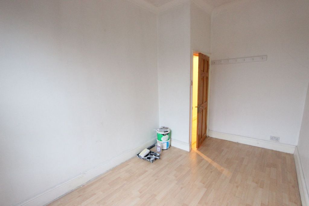 Property photo 3 of 40
