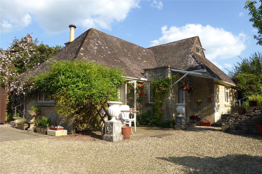 Property photo 1 of 37 Picture No. 01