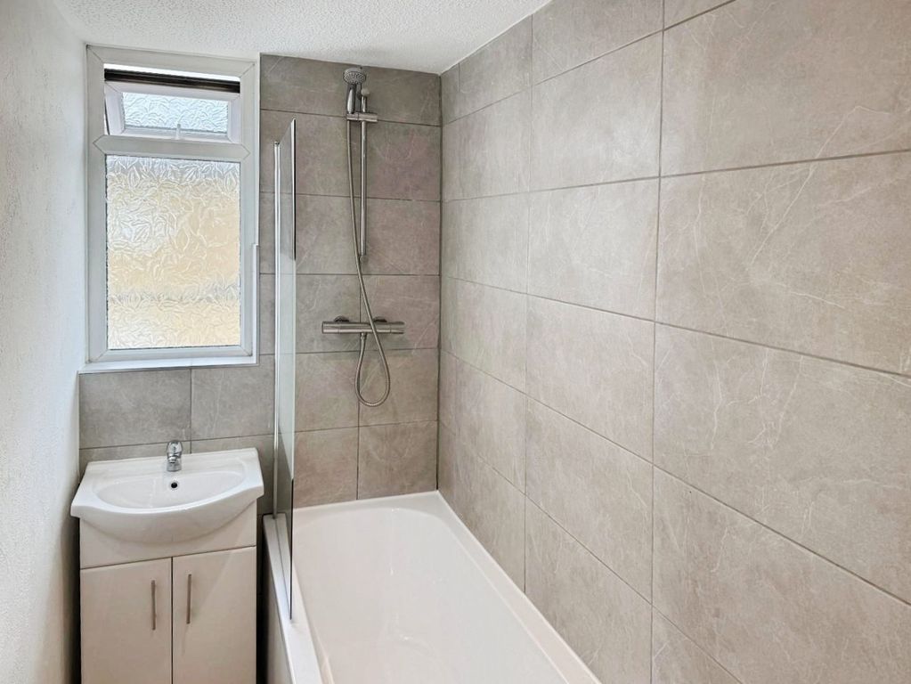 Property photo 3 of 8 Pbox-Img.Jpg