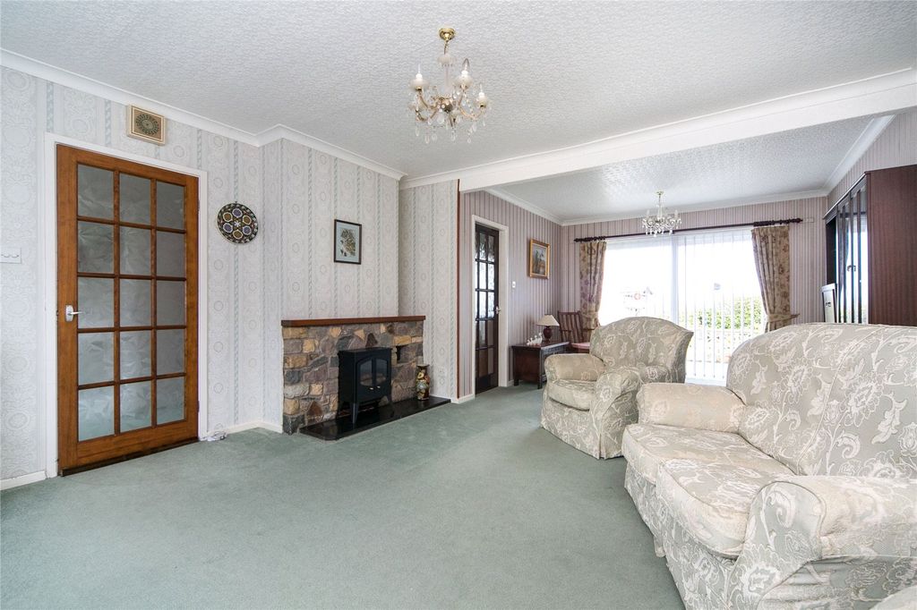 Property photo 3 of 17 Picture No. 34