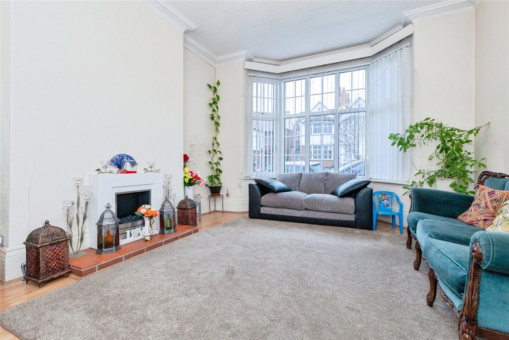 Property photo 2 of 24 Picture No. 25