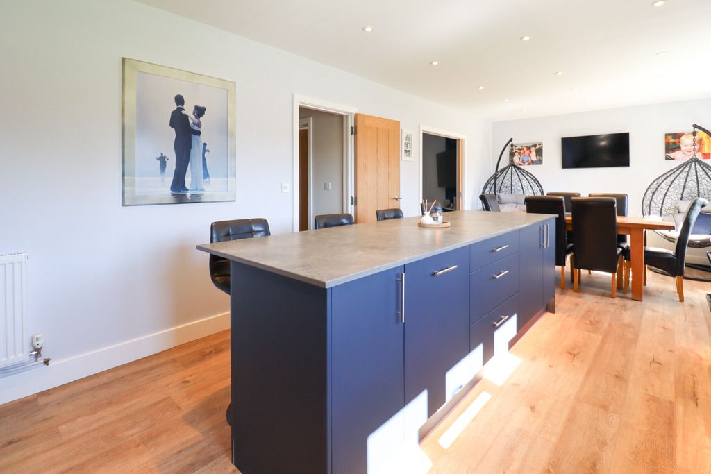 Property photo 3 of 27 4030807