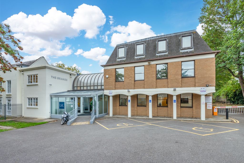 Property photo 1 of 12 Photo 6