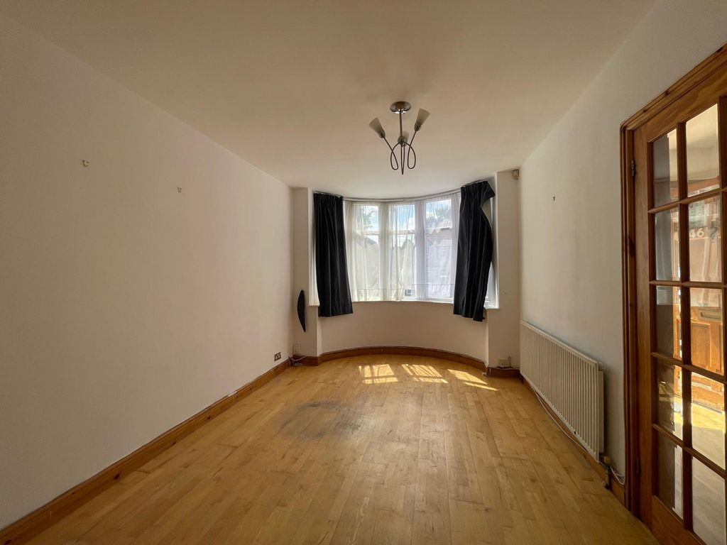 Property photo 3 of 15 Image