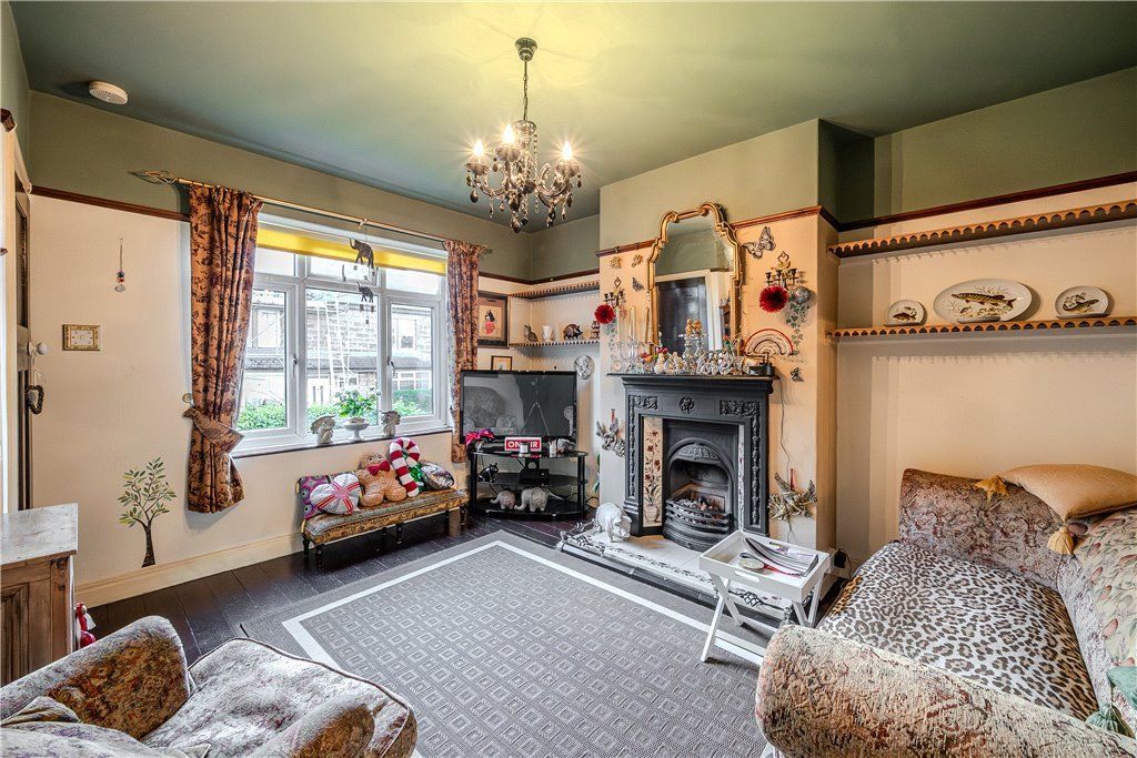 Property photo 2 of 11 Sitting Room