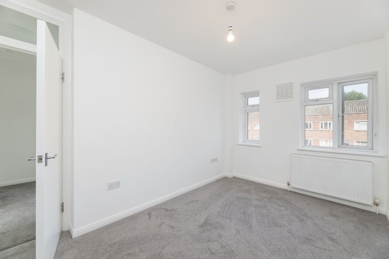 Property photo 3 of 10 Seven Sisters Roa...
