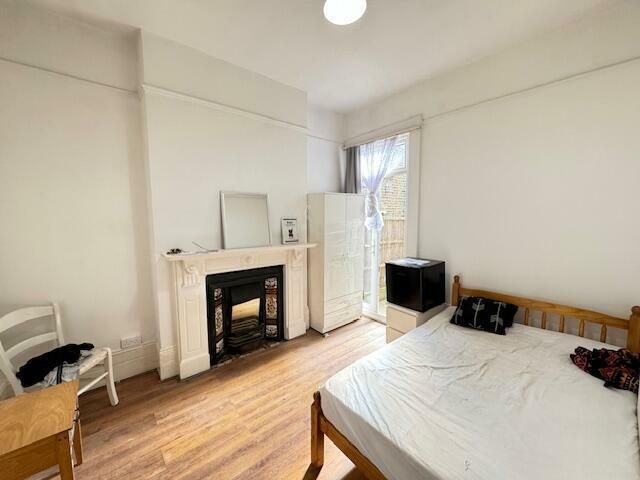 Property photo 1 of 5