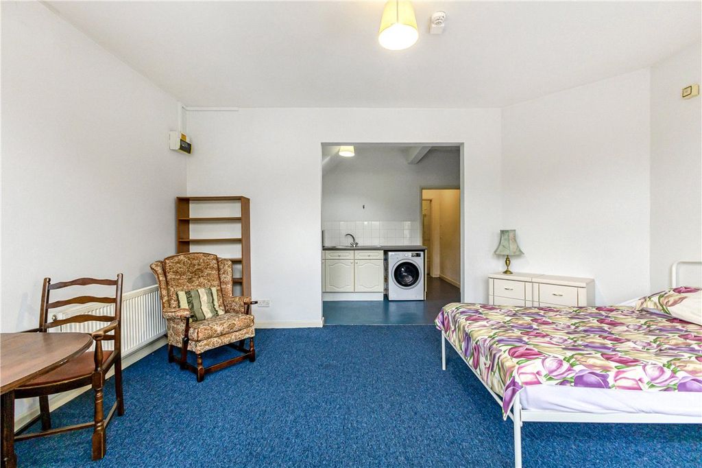 Property photo 2 of 13 Picture No. 04