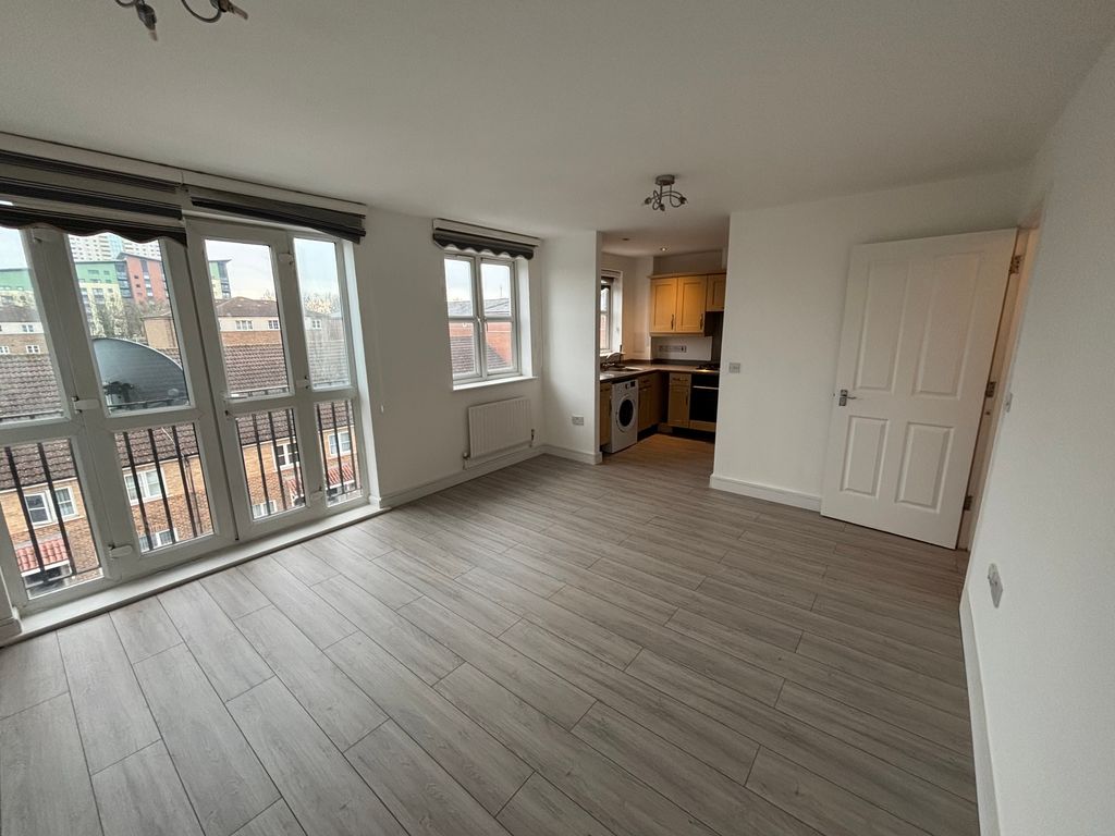 Property photo 3 of 7