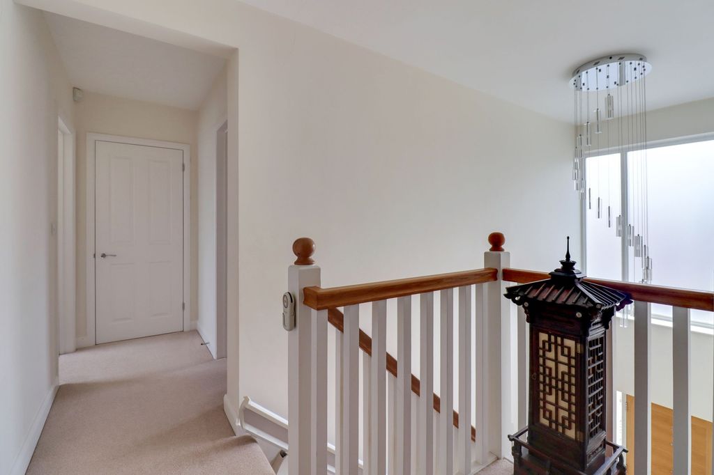 Additional image 13 of 4 bed detached house for salePemberton Road, East Molesey KT8