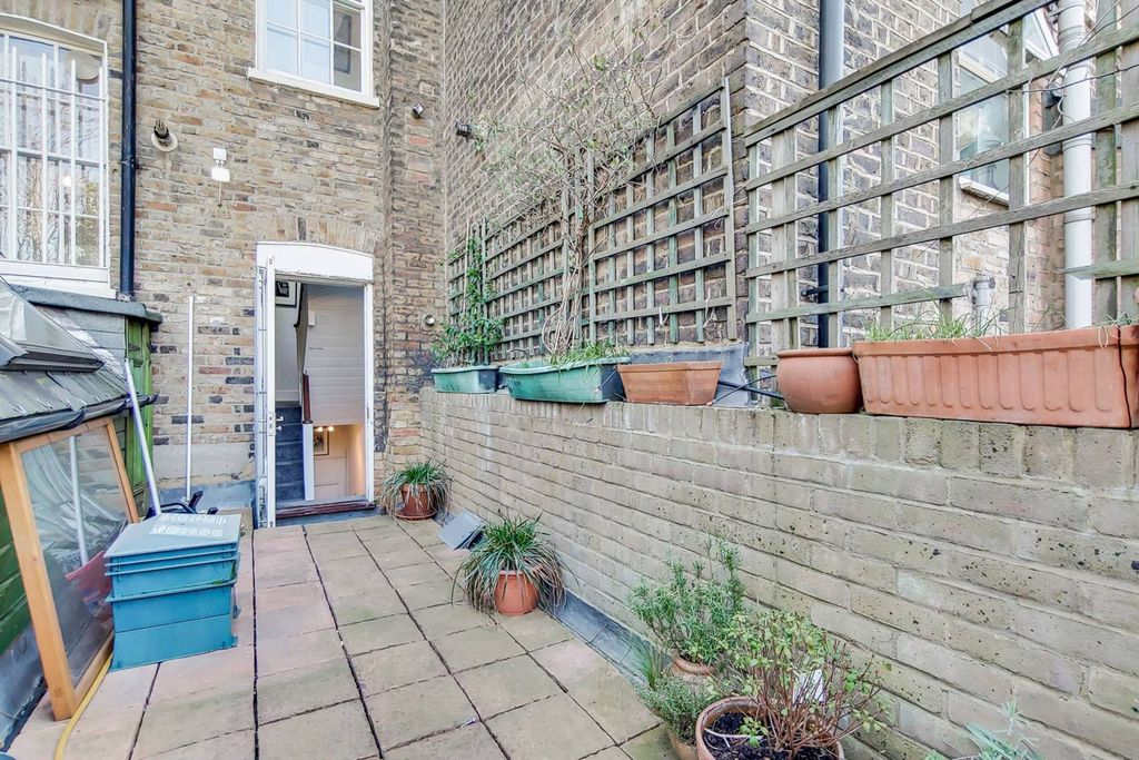 Property photo 3 of 21