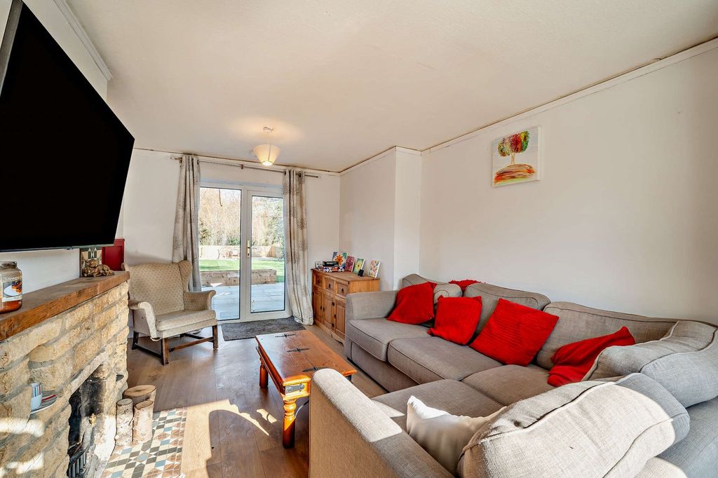 Property photo 3 of 39