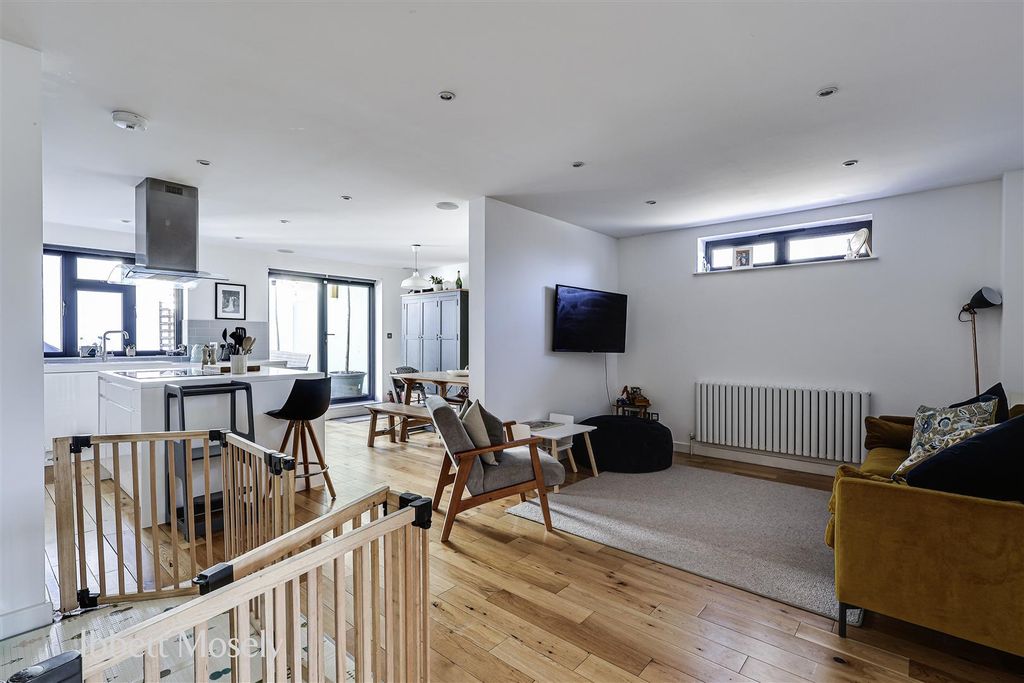 Property photo 1 of 17 4.Jpg