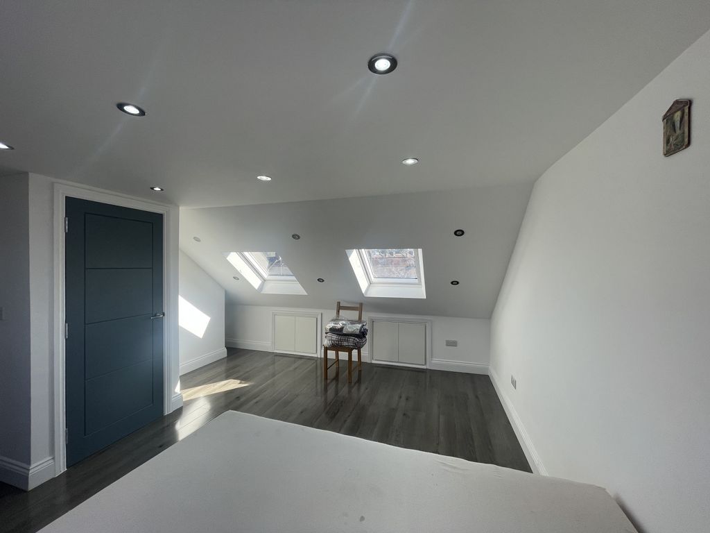 Property photo 1 of 4 Double Bedroom For Rent