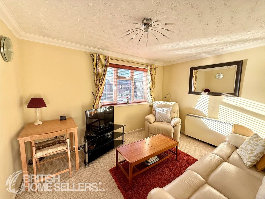 Property photo 3 of 8 Picture No. 06