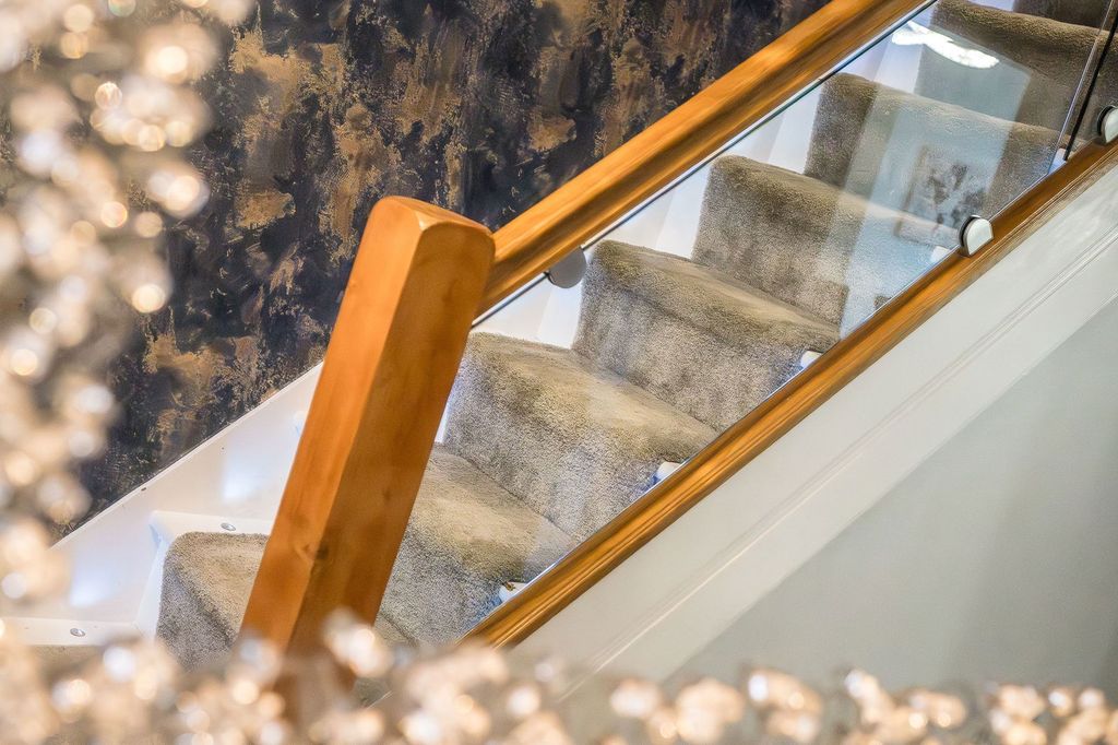 Property photo 3 of 37