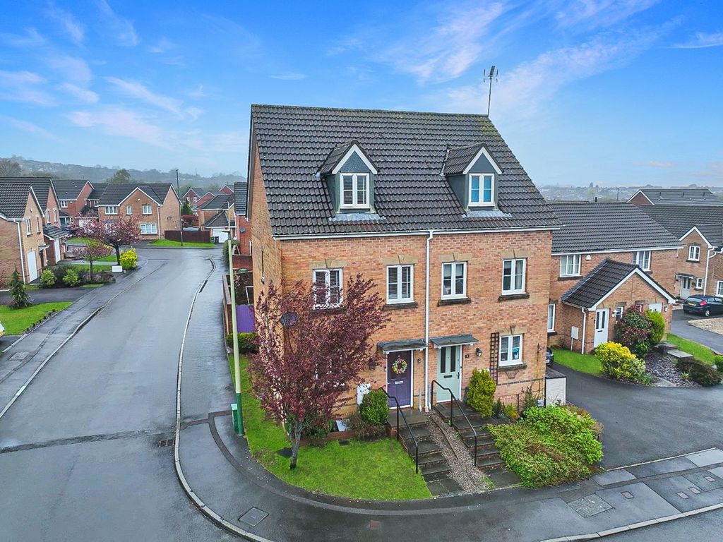 Property photo 1 of 33