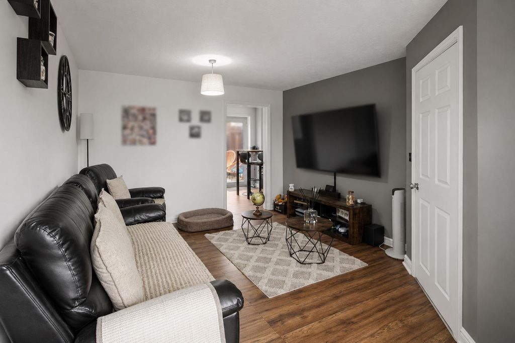 Property photo 2 of 16 A20966c8-4F6c-458c-8A32-16618F4d6d04.Png