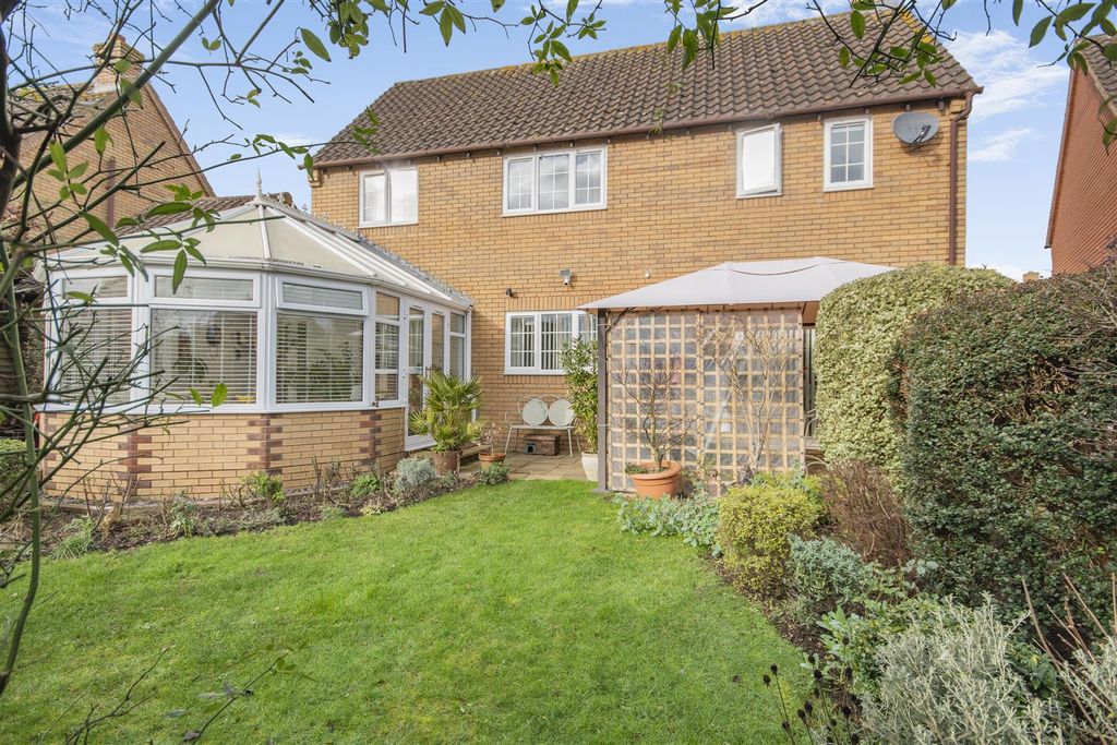 Property photo 1 of 27