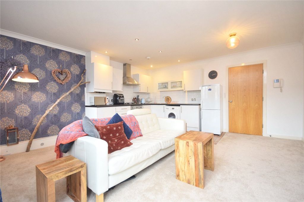 Property photo 3 of 10 Open Plan Living