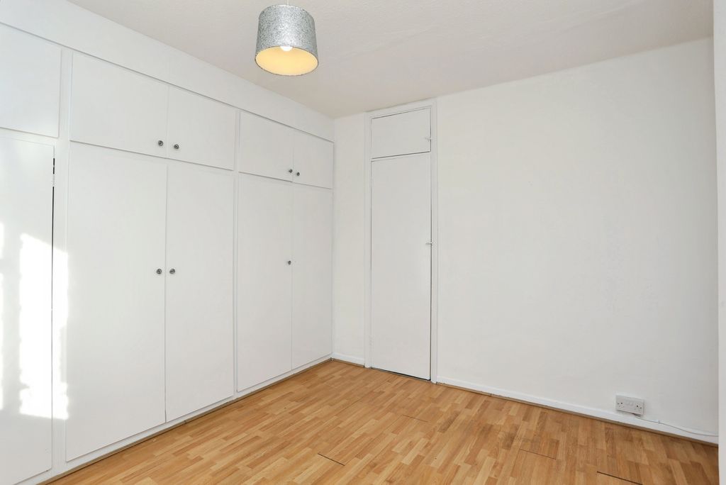 Property photo 3 of 37 Pbox-Img.Jpg