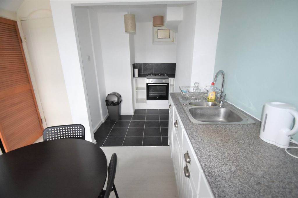 Property photo 2 of 11 Photo 03