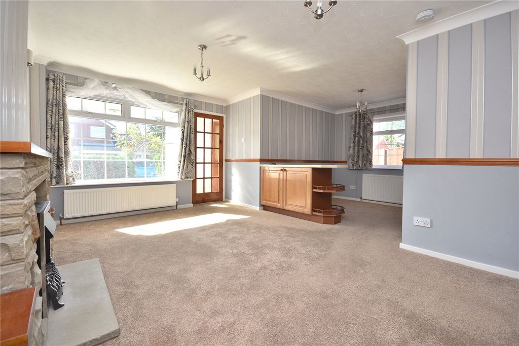 Property photo 2 of 13 Picture No. 16