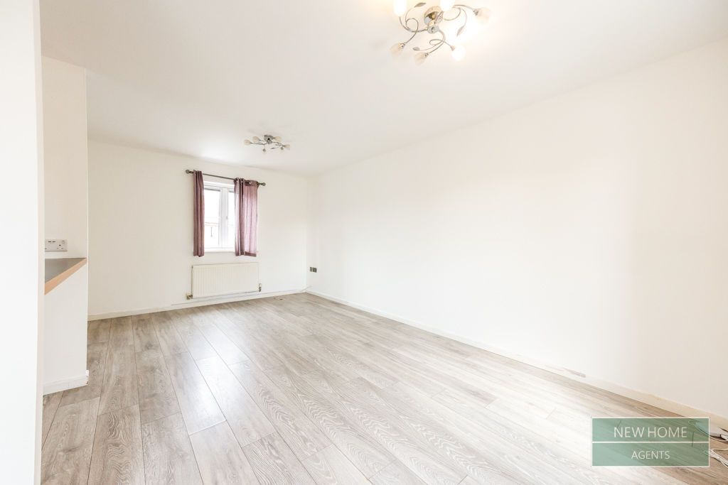 Property photo 3 of 18 Photo 11
