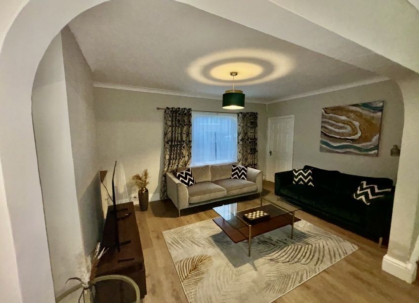 Property photo 1 of 6