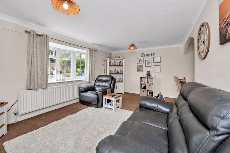 Property photo 3 of 17 Sitting Room