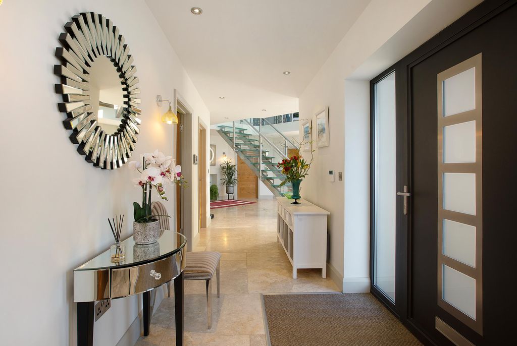 Property photo 2 of 31 Image