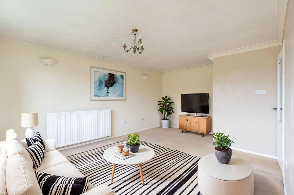Property photo 2 of 19