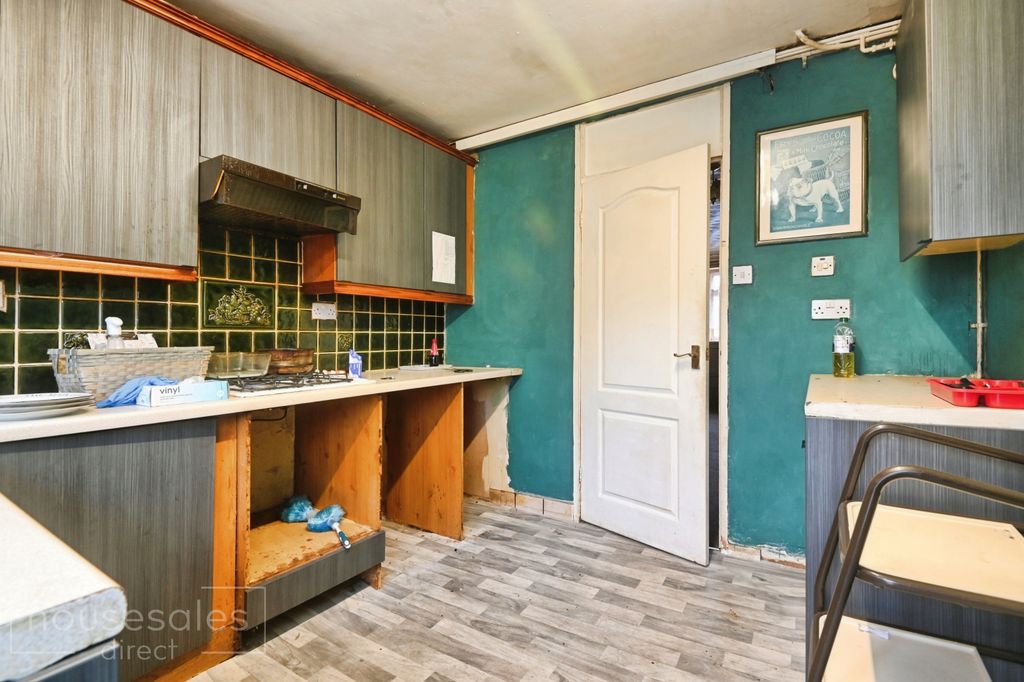 Property photo 3 of 8
