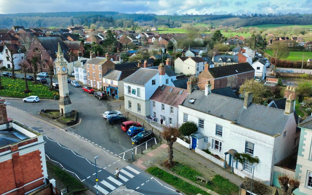 Property photo 1 of 31