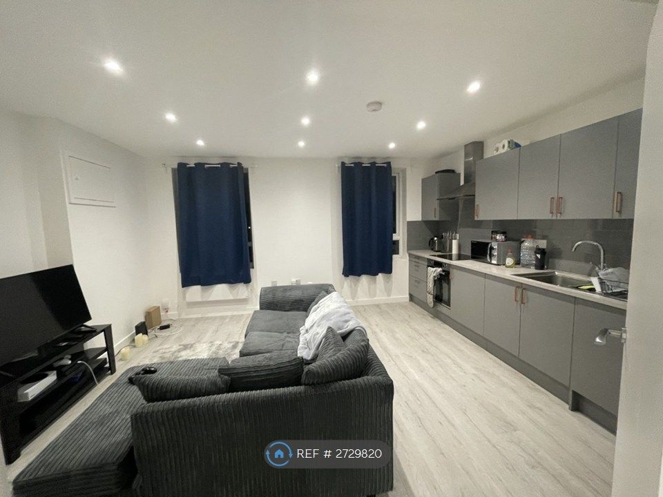 Property photo 1 of 6 Lounge/Kitchen