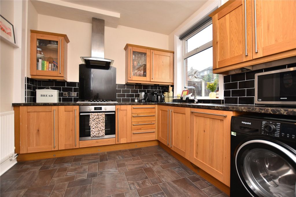 Property photo 3 of 18 Picture No. 21