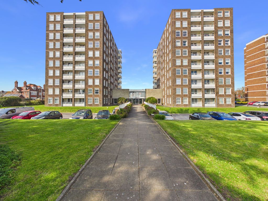 Property photo 1 of 8 Cam03519G0-Pr0497-Still003