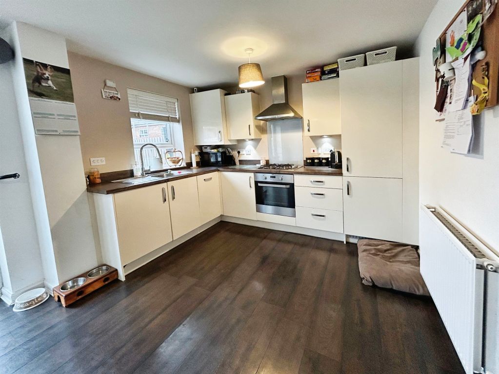 Property photo 2 of 9