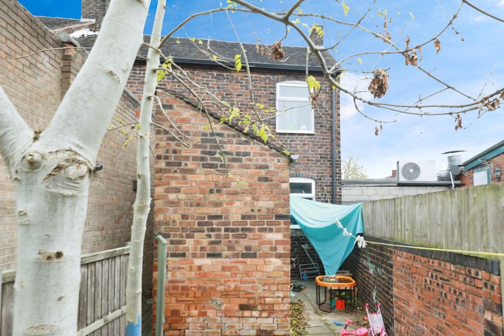 Property photo 3 of 3