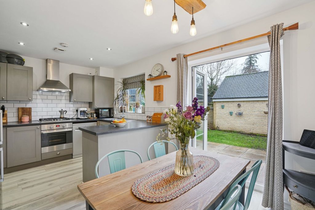 Property photo 2 of 14 Kitchen/Diner